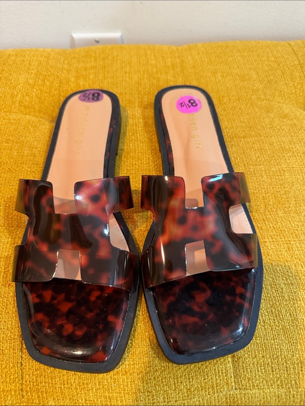 Women’s Tortoiseshell Slide Sandals - Brown Madden Girl🍀